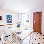 Casaviva Family Beachfront House In Διαμέρισμα