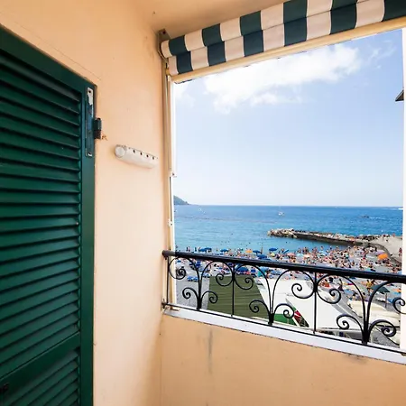 Casaviva Family Beachfront House In Camogli