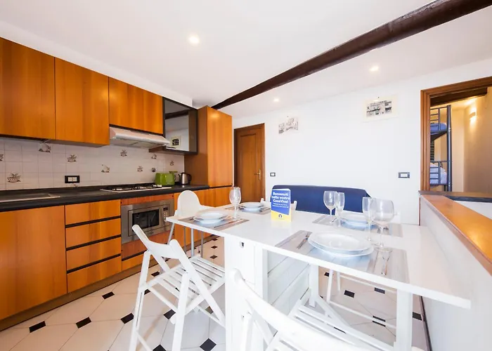Casaviva Family Beachfront House In Appartamento Camogli